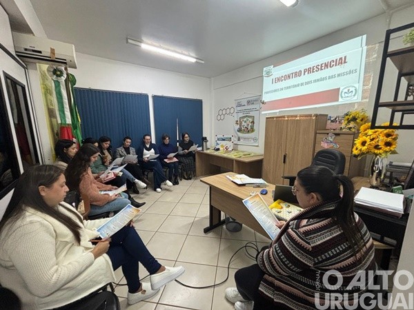 Professores participam de formação pelo Programa Alfabetiza Tchê