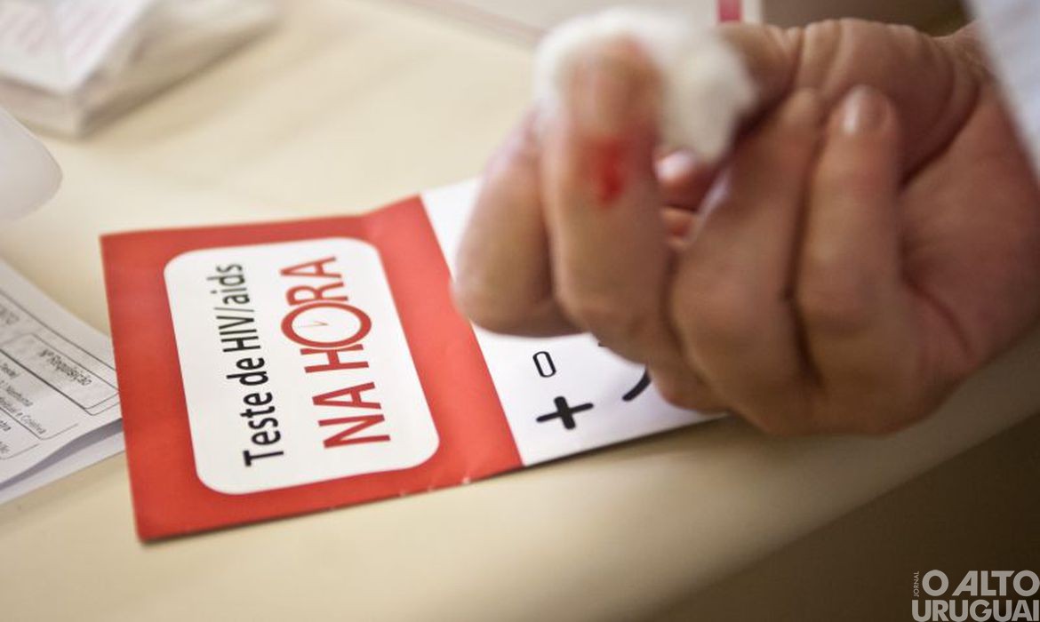 Anvisa aprova novo tratamento para HIV