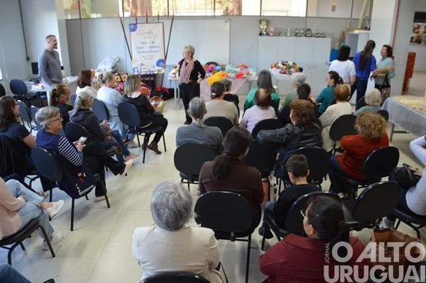 Tricolã promove workshop de tricô e crochê em FW