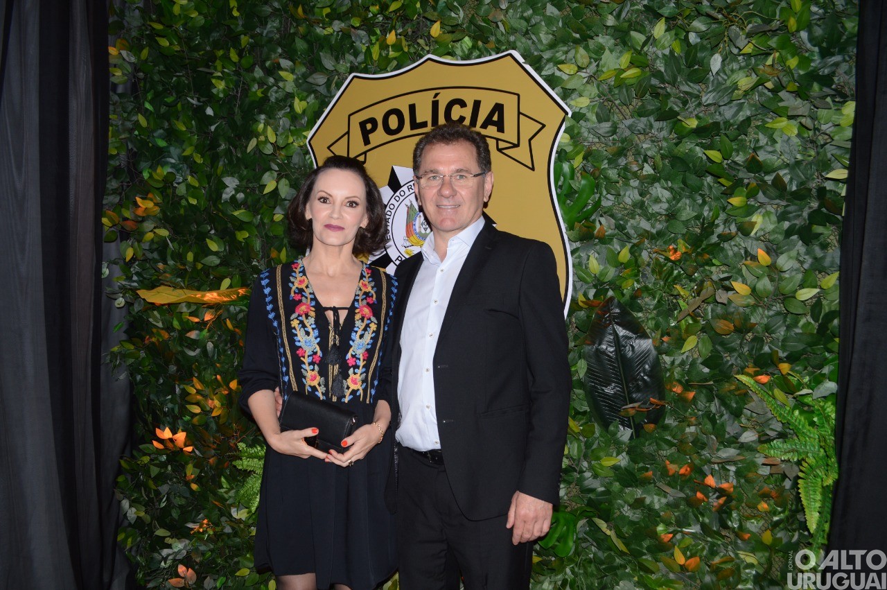 Baile Golden Night da 14ª DRPI homenageia parceiros da Polícia Civil na região