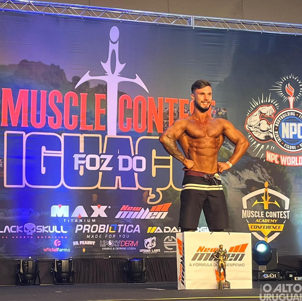 Iraiense ganha quatro troféus no MuscleContest