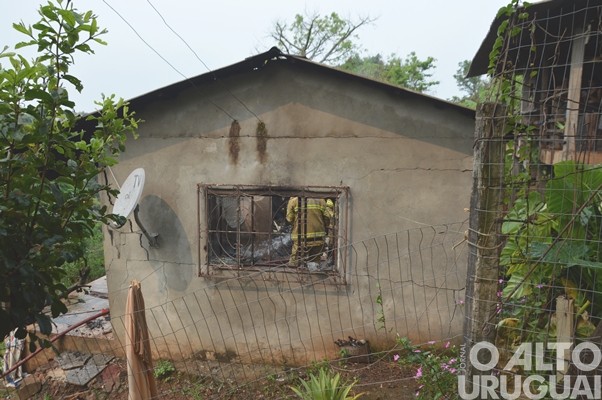 FW: Bombeiros atendem mais um incêndio em residência