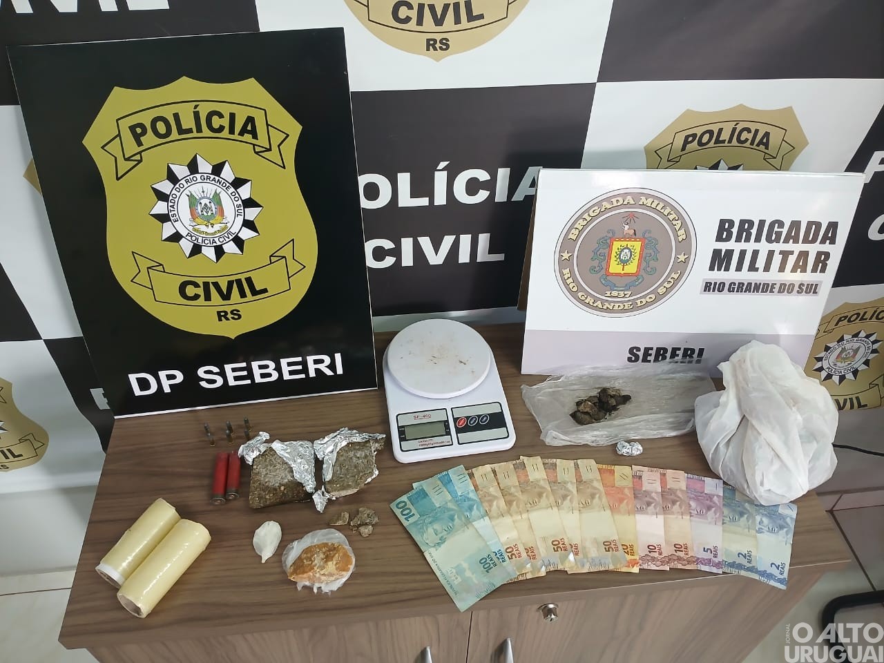 Polícia Civil e BM prendem mulher por tráfico de drogas em Seberi