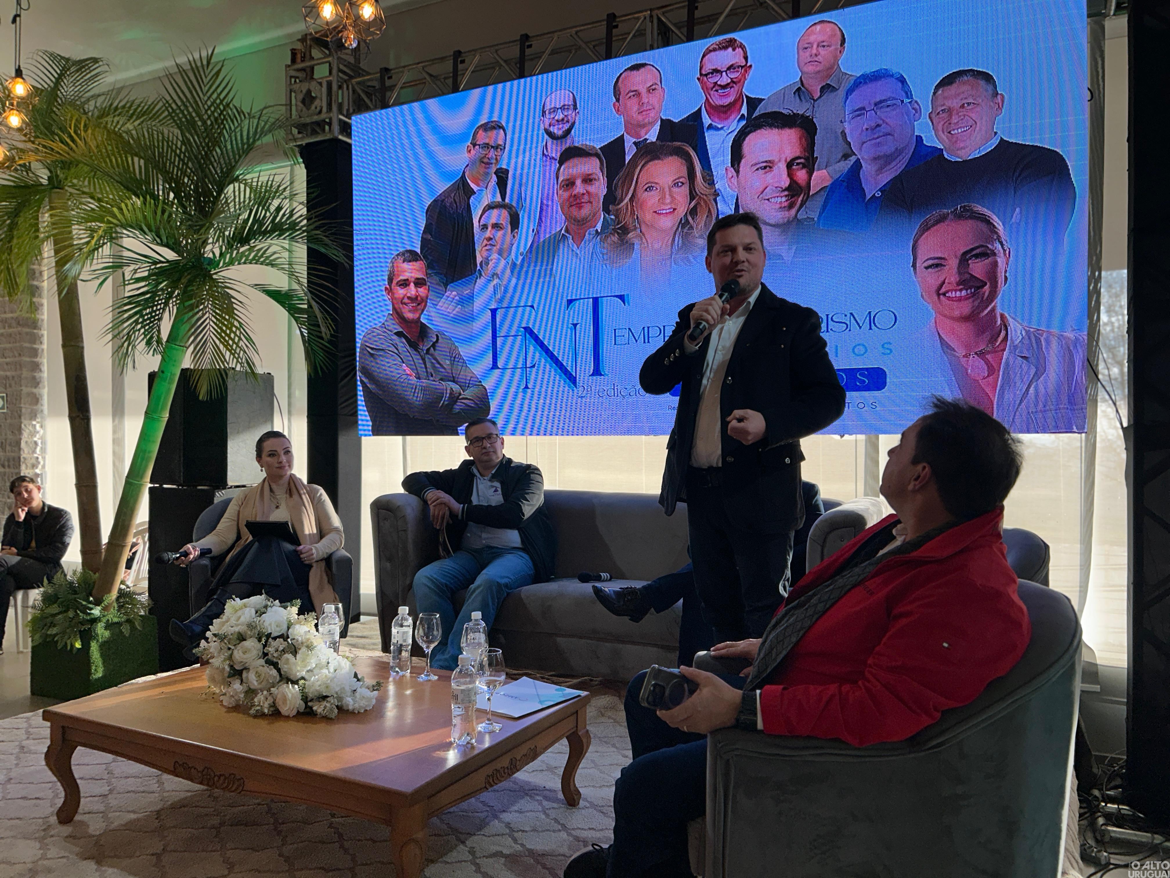 Adilson Balestrin apresenta estratégias de desenvolvimento em Ametista do Sul