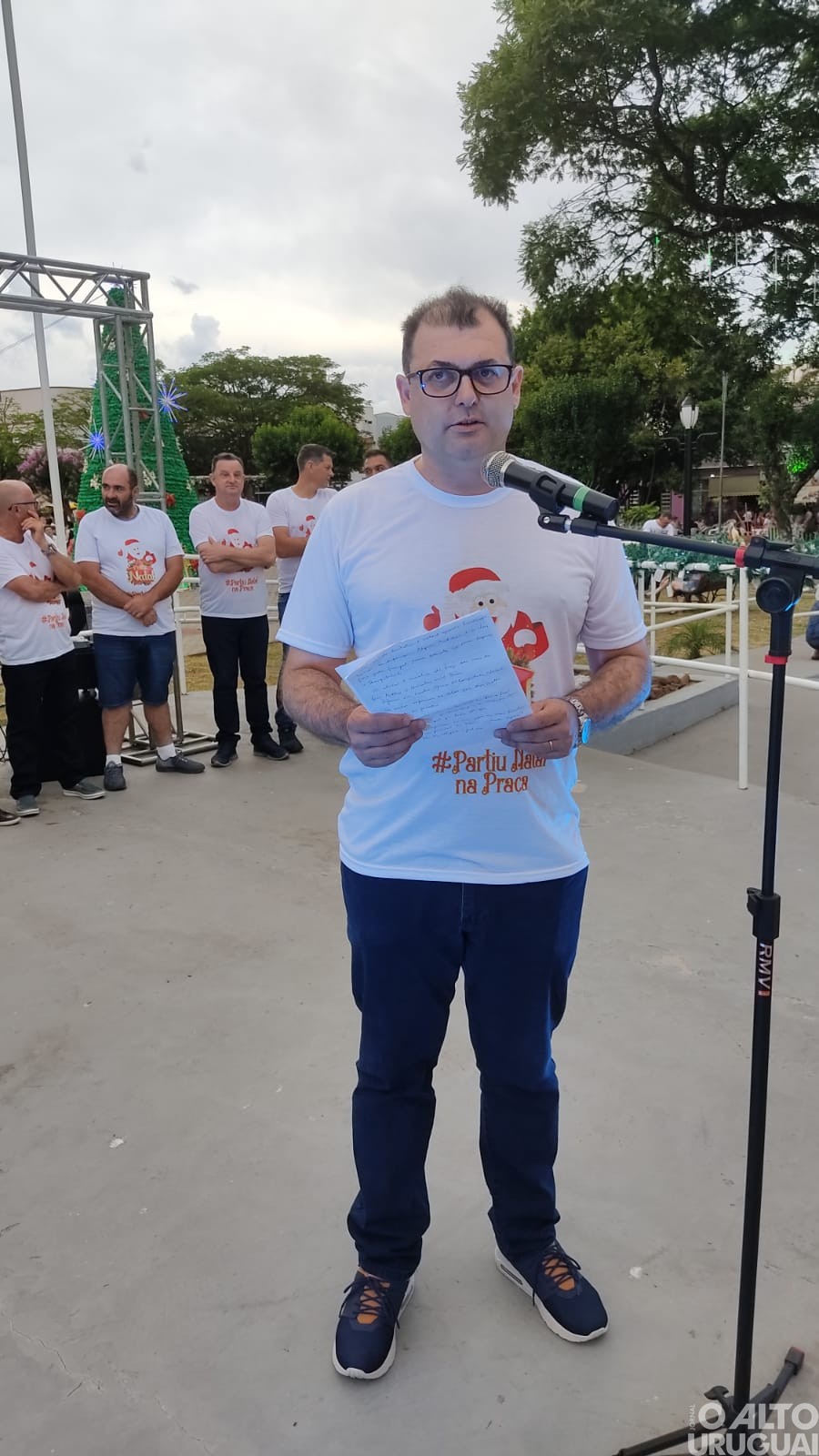 Planalto: chegada do Papai Noel e apresentações das escolas marcam Natal na Praça