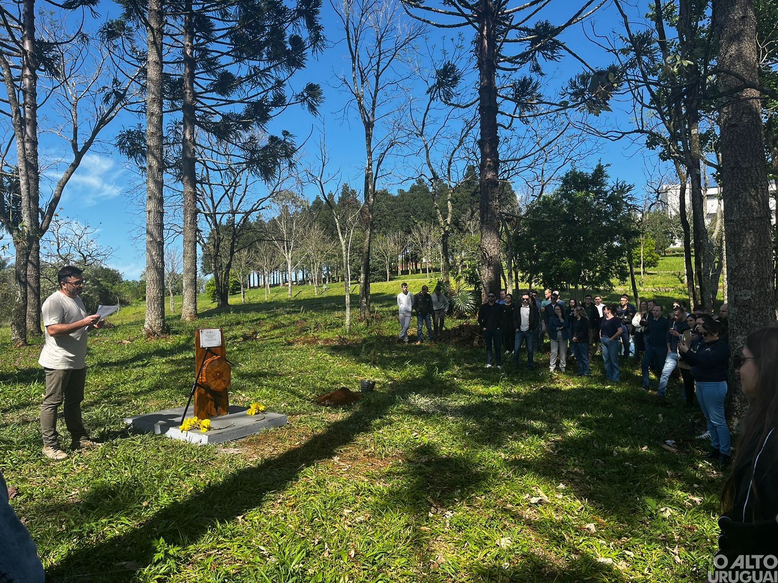 UFSM-FW realiza ato em homenagem a professores mortos em assalto