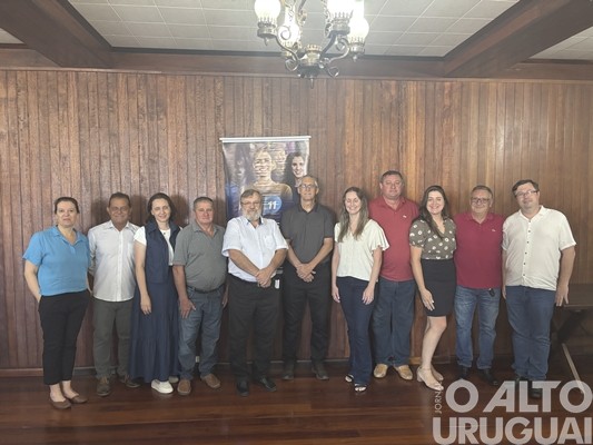 Orlando e Chester apresentam secretariado para a nova gestão em FW