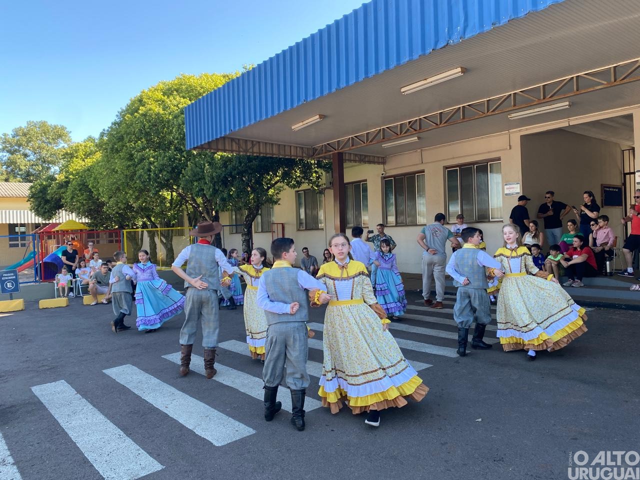 Comunidade prestigia a 3ª Mateada no Bosque