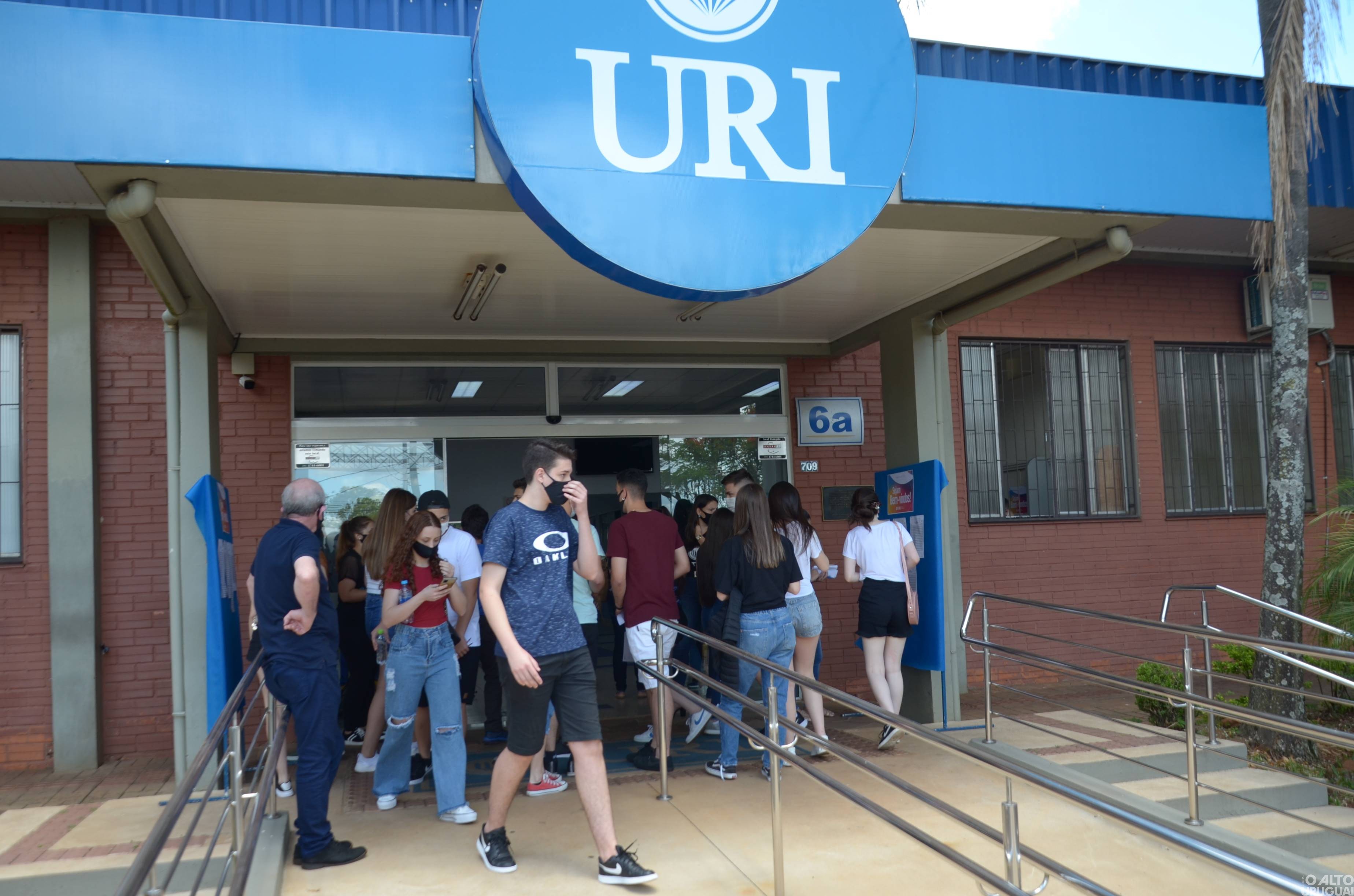 Últimos dias para se matricular no ensino médio da URI/FW