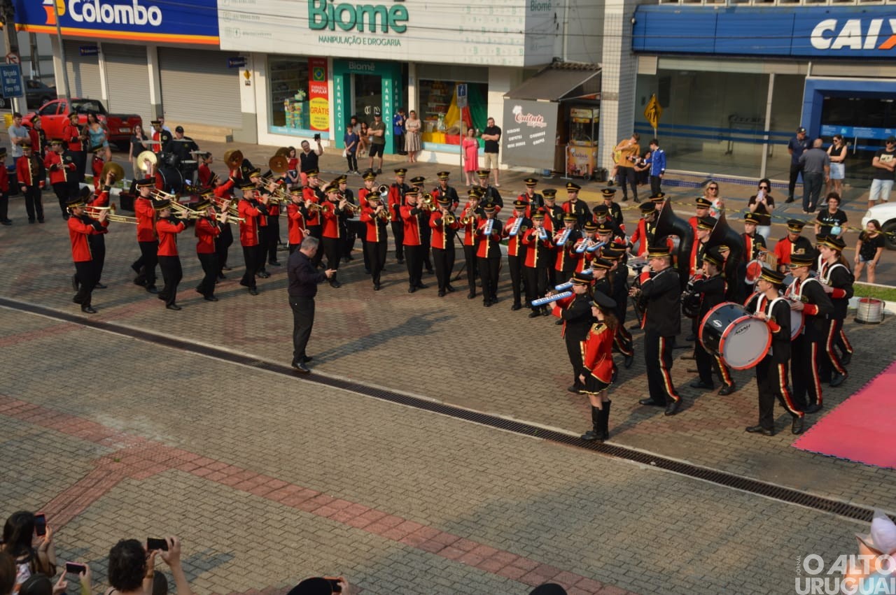 Frederico Westphalen realiza encontro de bandas marciais