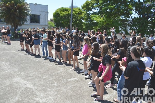 Bandas da Escola Cardeal Roncalli conquistam cinco títulos de campeãs e três de vice-campeãs em SC