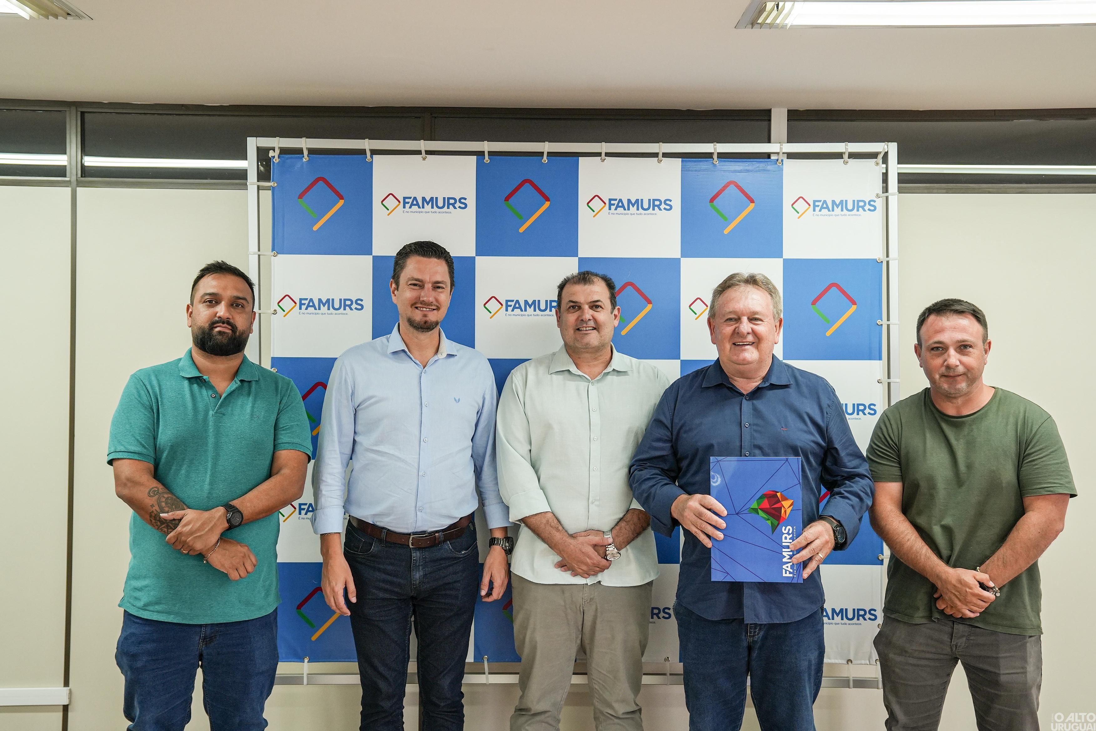 Prefeito de Planalto busca recursos em Porto Alegre