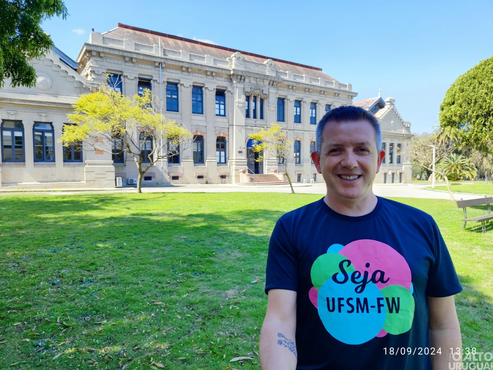 Servidor da UFSM-FW realiza Intercâmbio no Uruguai