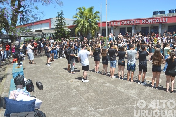 Bandas da Escola Cardeal Roncalli conquistam cinco títulos de campeãs e três de vice-campeãs em SC