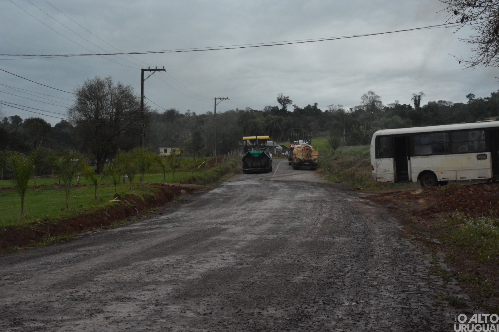 Prefeitura inicia pavimentação de 3,5 km na Estrada Santo Caeran