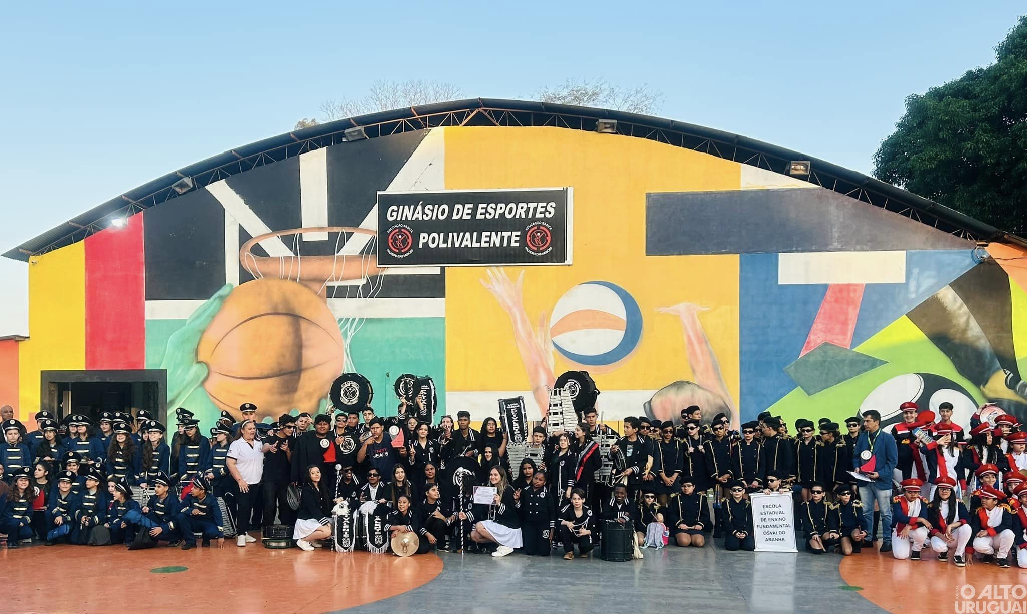 Escola Polivalente realiza 1º Encontro de Bandas Marciais em Palmeira das Missões