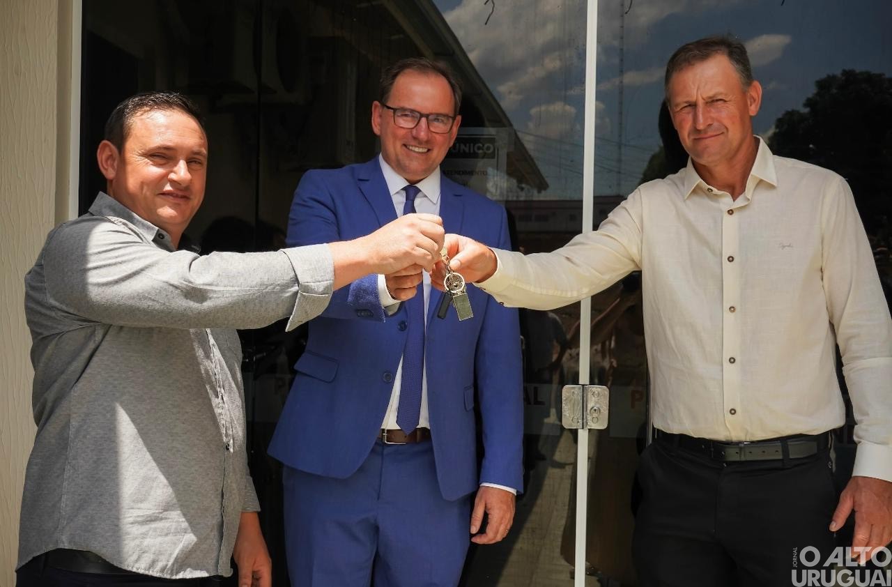 Solenidade na Câmara de Vereadores marca posse dos eleitos em Cerro Grande