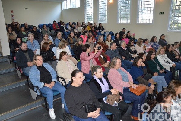 Frederico Westphalen debate excelência e avaliação no ensino público