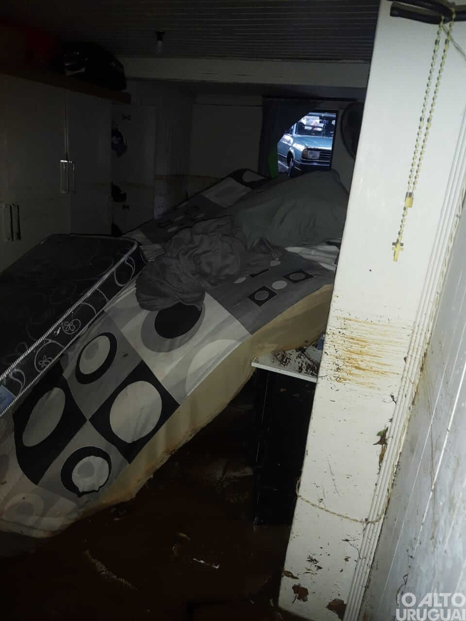 Fortes chuvas causam transtornos e alagamentos em FW