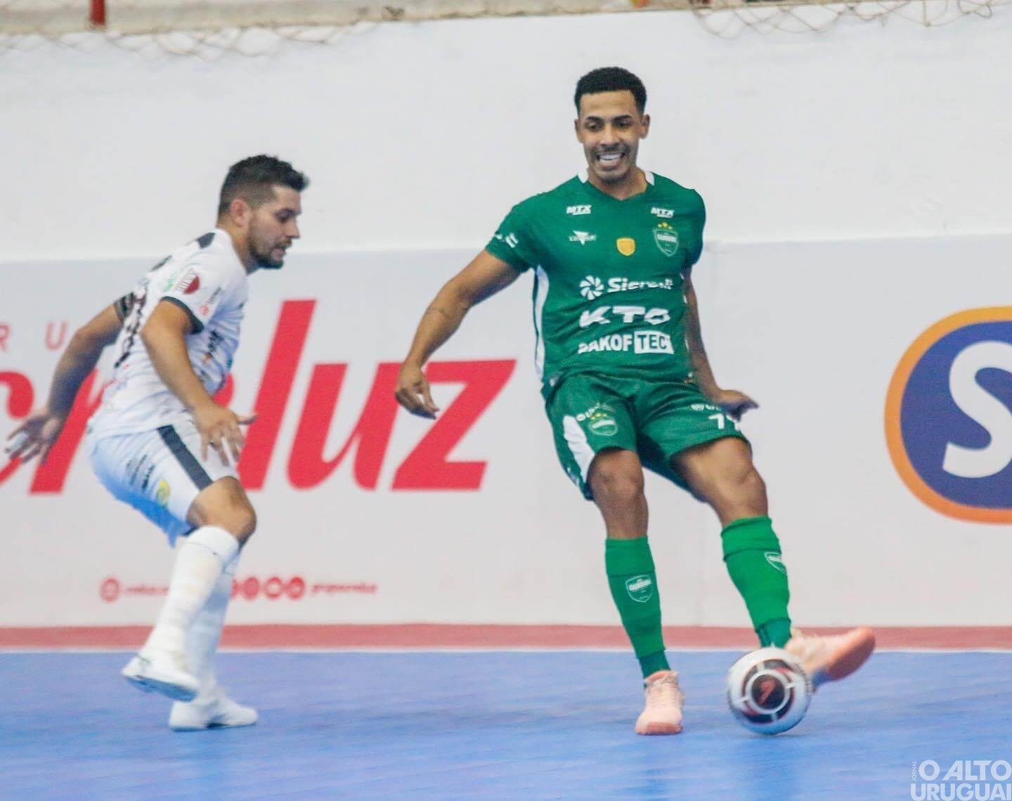 Lokomotiv vence o Guarani em FW