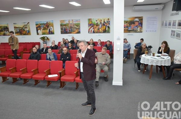 Audiência discute novo sistema de estacionamento rotativo em FW