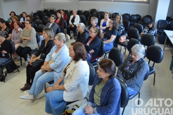 Tricolã promove workshop de tricô e crochê em FW