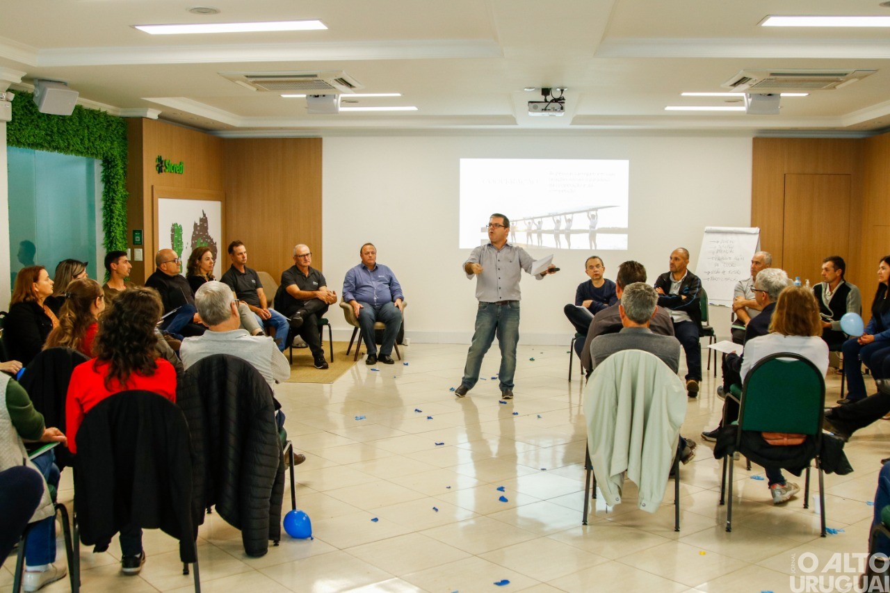 Conselheiros e coordenadores de núcleo participam de formação
