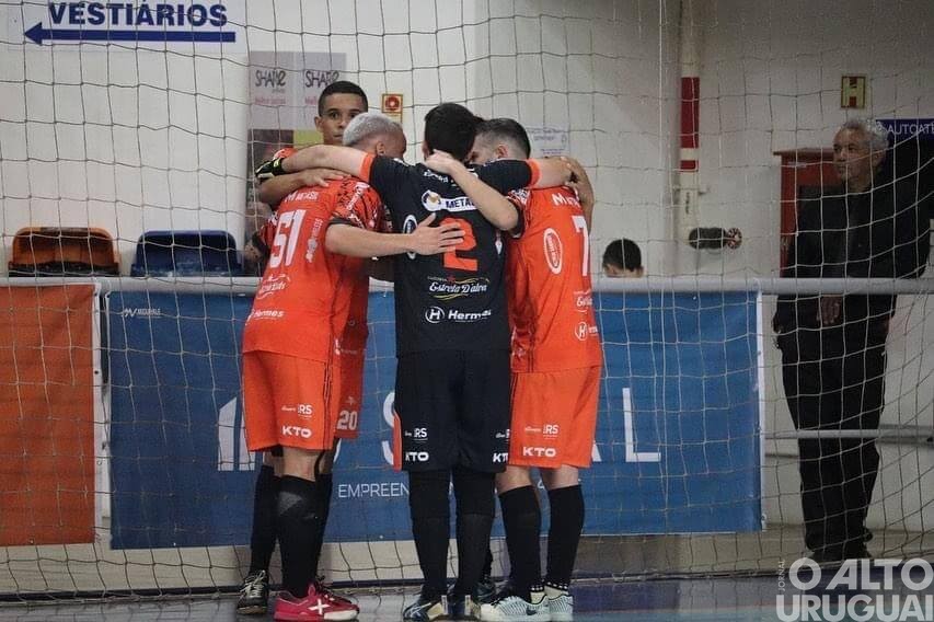 Afucs vence em estreia fora de casa