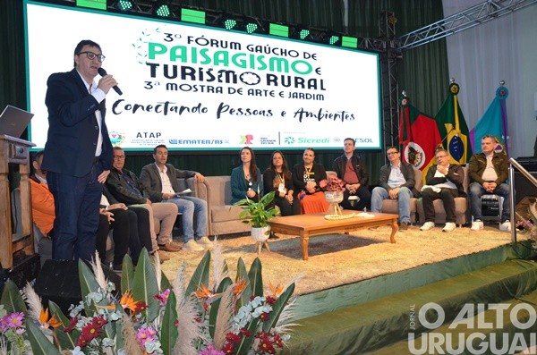 Inicia 3º Fórum Gaúcho de Paisagismo e Turismo Rural em Ametista do Sul