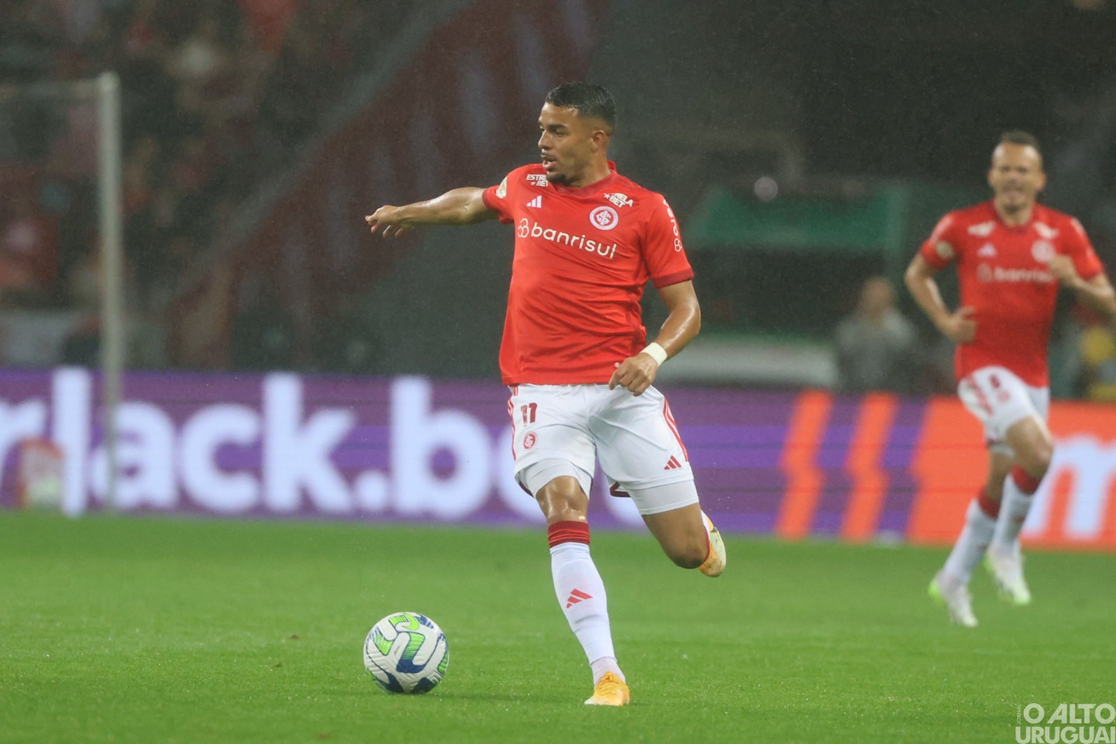 Inter e Atlético Mineiro enfrentam-se neste sábado