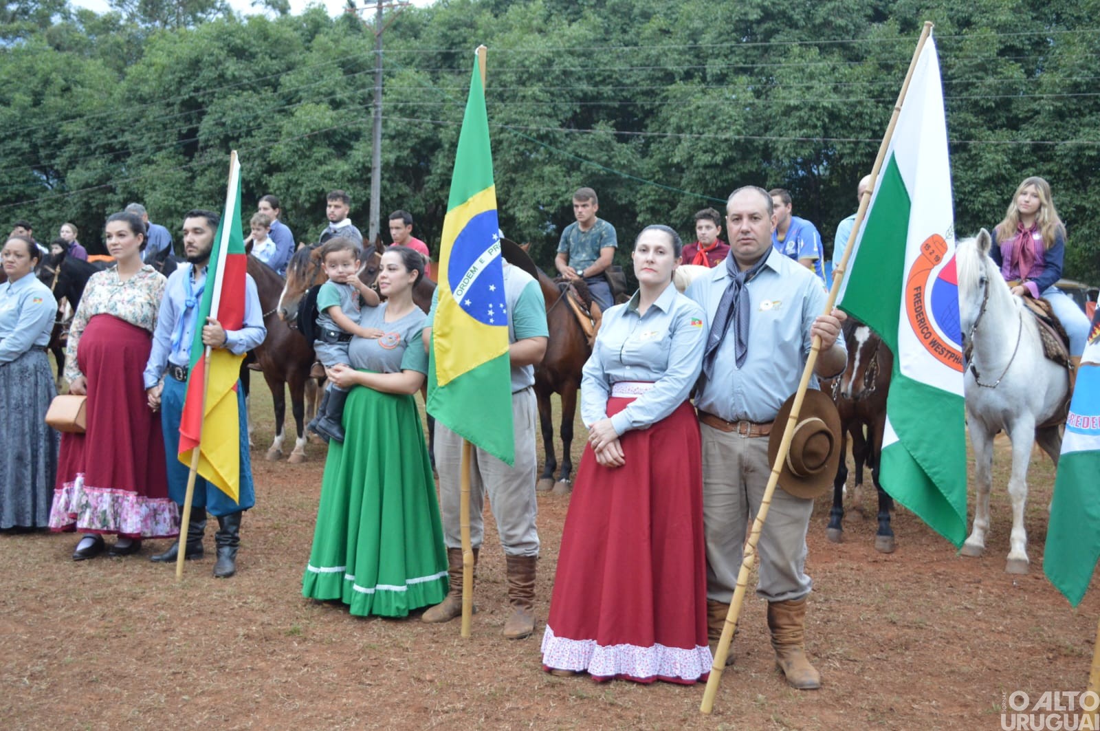 Oração da Ave Maria também marca segundo dia do Rodeio Crioulo de FW