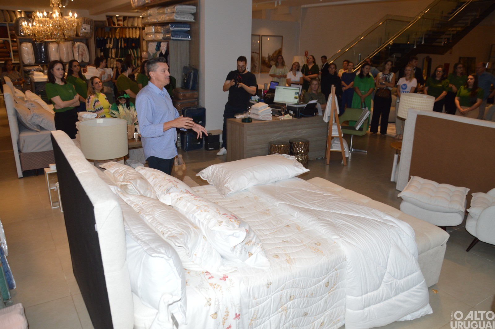 Móveis Lober inaugura novo espaço cama e banho com marcas renomadas