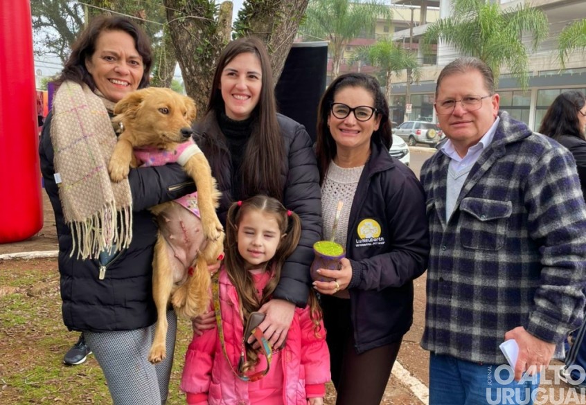 Feira de Adoção em Palmeira das Missões encontra lar para 82% dos animais