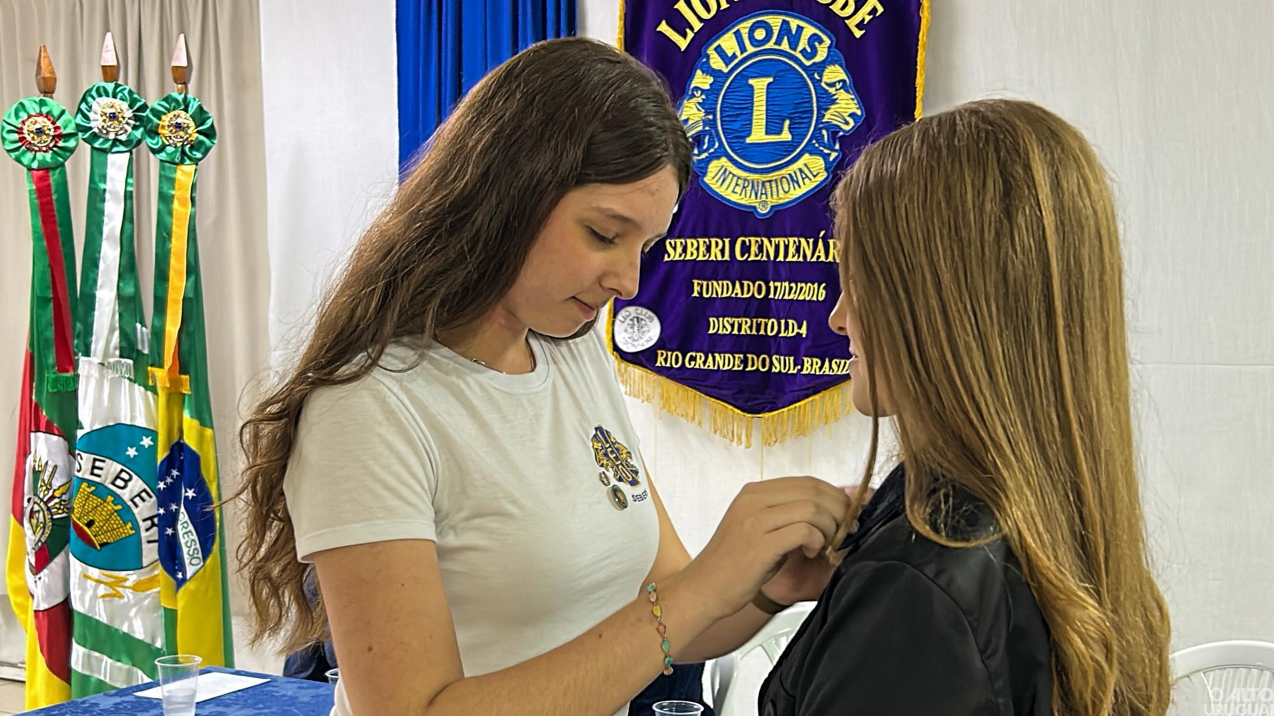 Mariana May Argenta assume a presidência do LEO Clube de Seberi