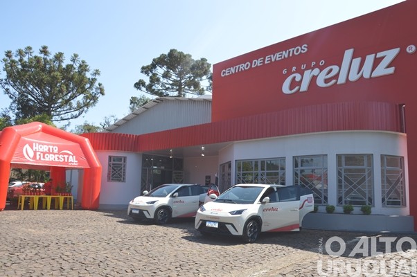 Evento realizado pela Creluz em Pinhal marca o Dia da Árvore