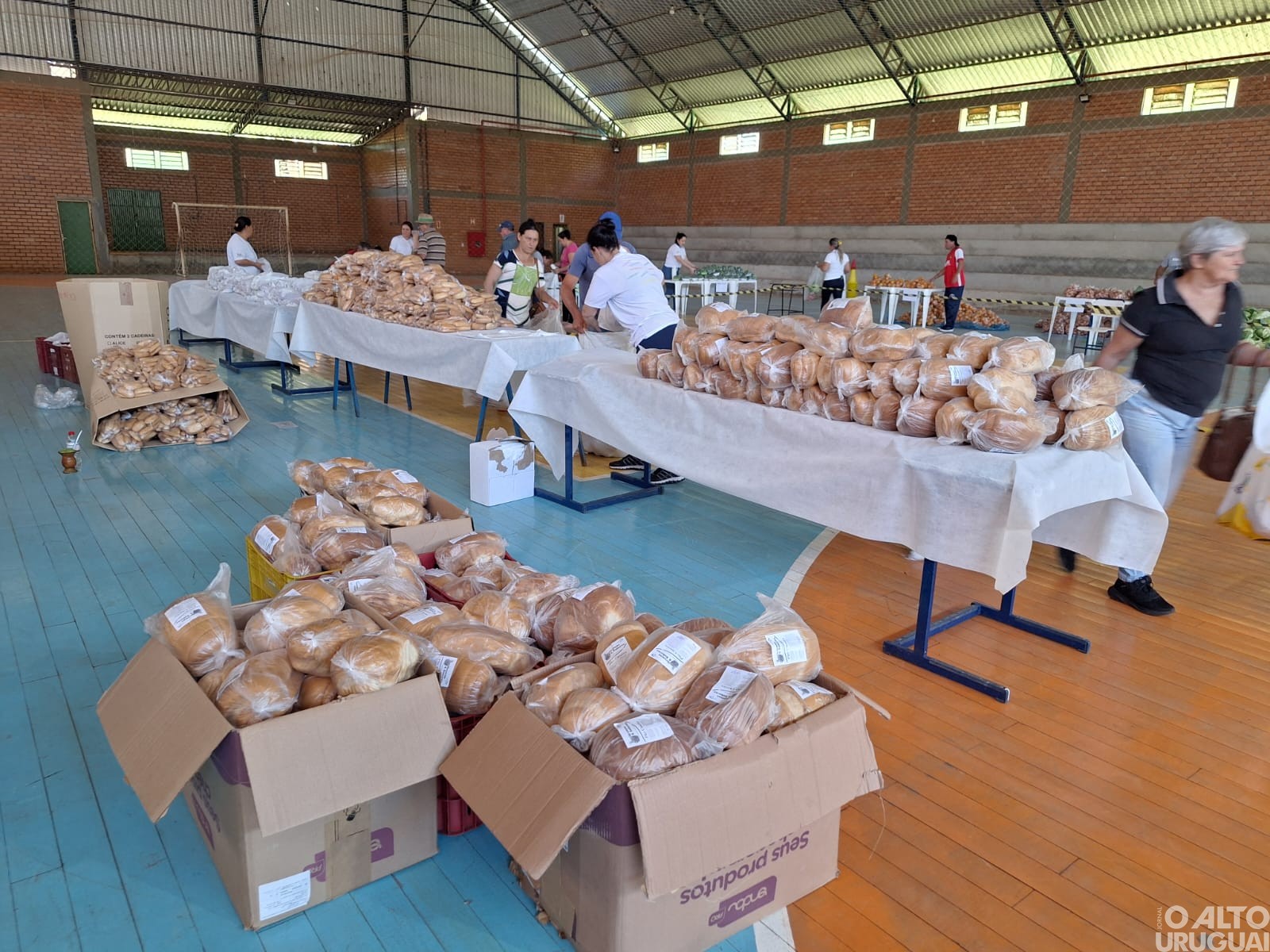 Entrega de Cestas Básicas do PAA beneficia 300 famílias em Cristal do Sul