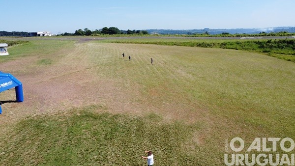 “Ventos de alegria” deixam colorido o céu de FW