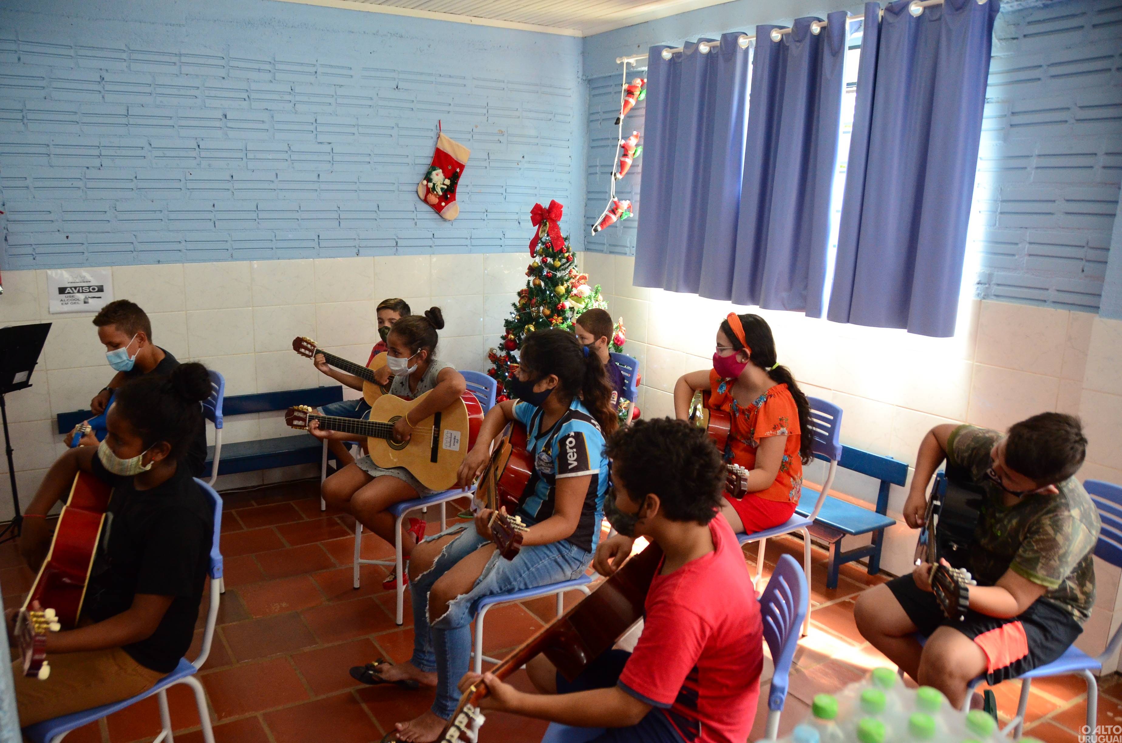 Apresentações marcam encerramento de oficina de música no Promenor