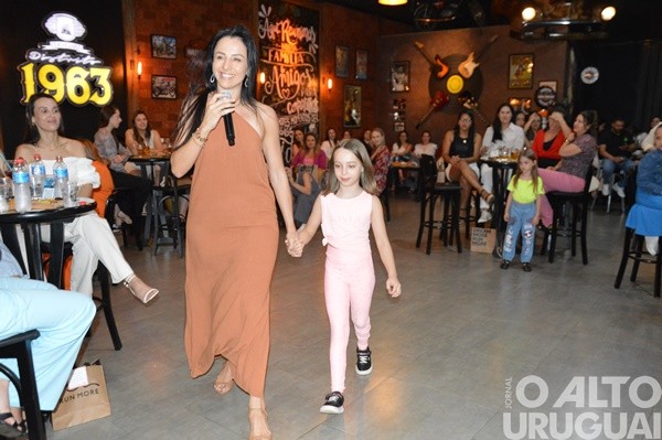 Divina Femme celebra nove anos com evento beneficente