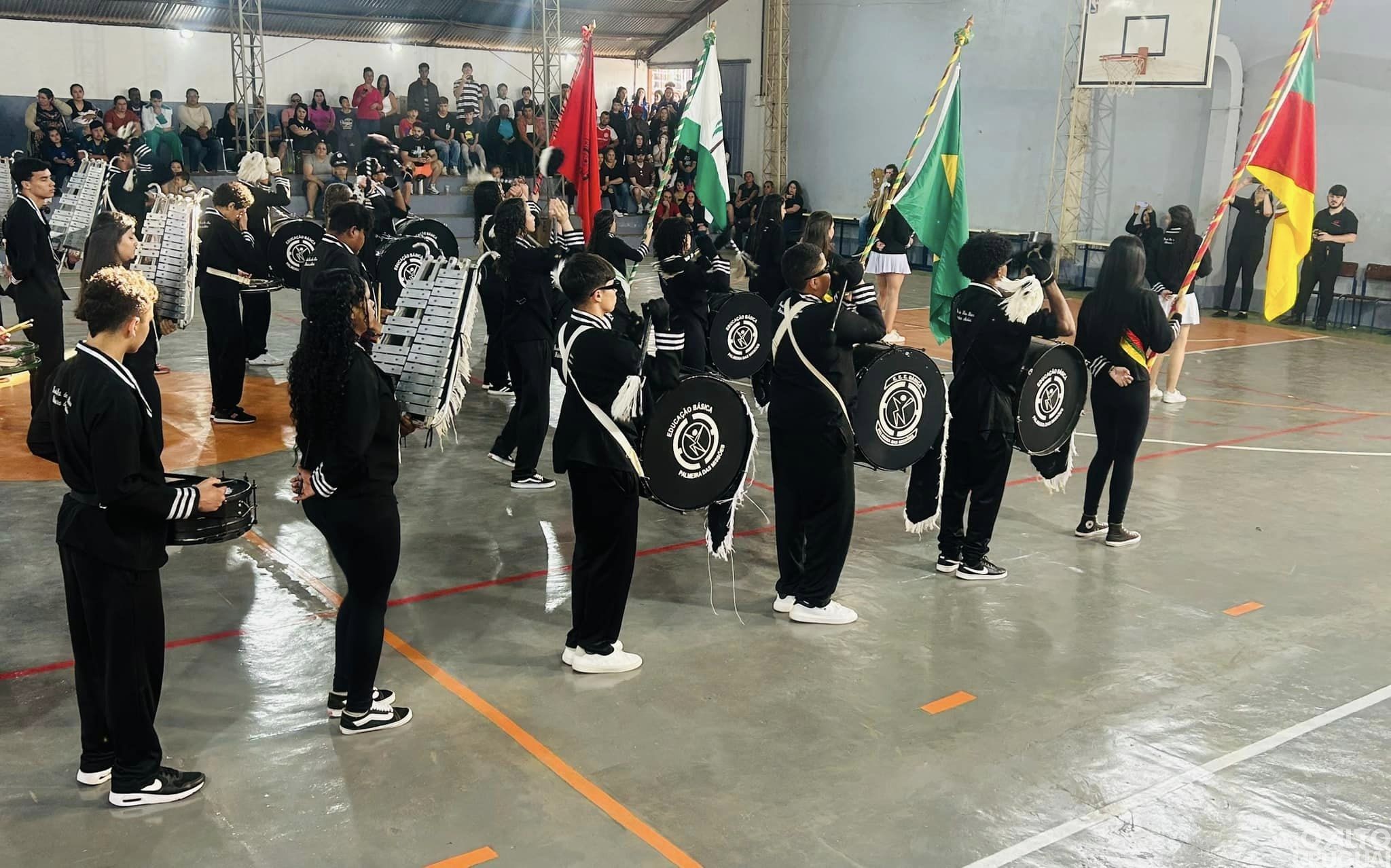 Escola Polivalente realiza 1º Encontro de Bandas Marciais em Palmeira das Missões
