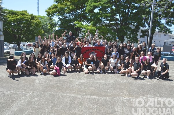 Bandas da Escola Cardeal Roncalli conquistam cinco títulos de campeãs e três de vice-campeãs em SC
