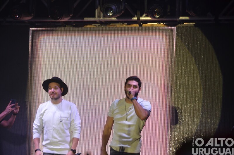 Show com Israel e Rodolffo reúne grande público em FW