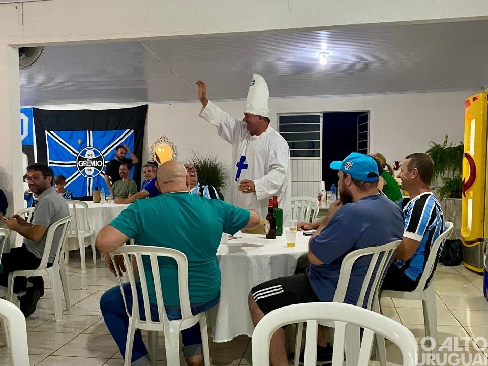 Jantar reúne gremistas em Palmitinho