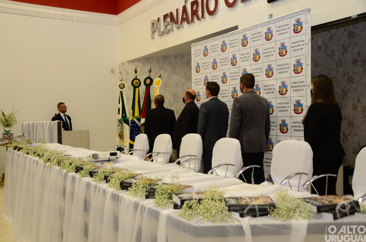 Lançamento de livro marca abertura das festividades dos 62 anos de Seberi