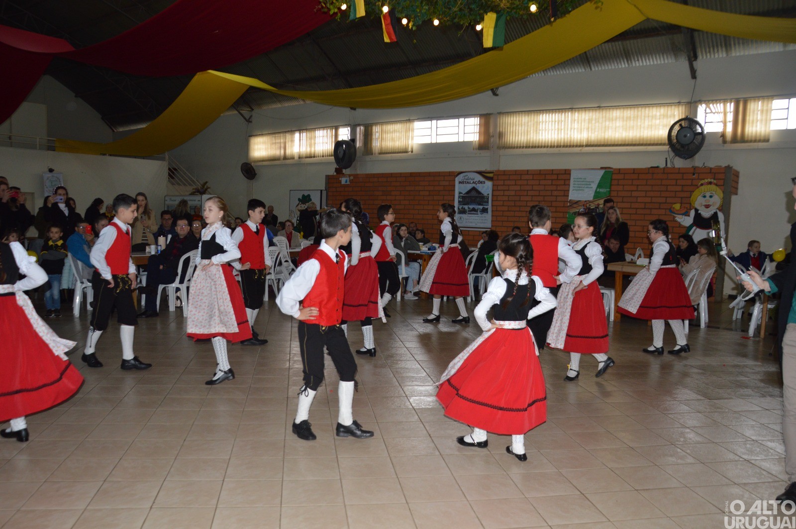 Mais de 500 pessoas participam da 33ª Julifest