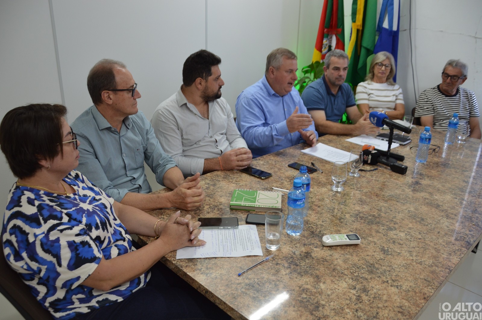 Prefeito eleito de Palmitinho apresenta secretários da gestão 2025-2028