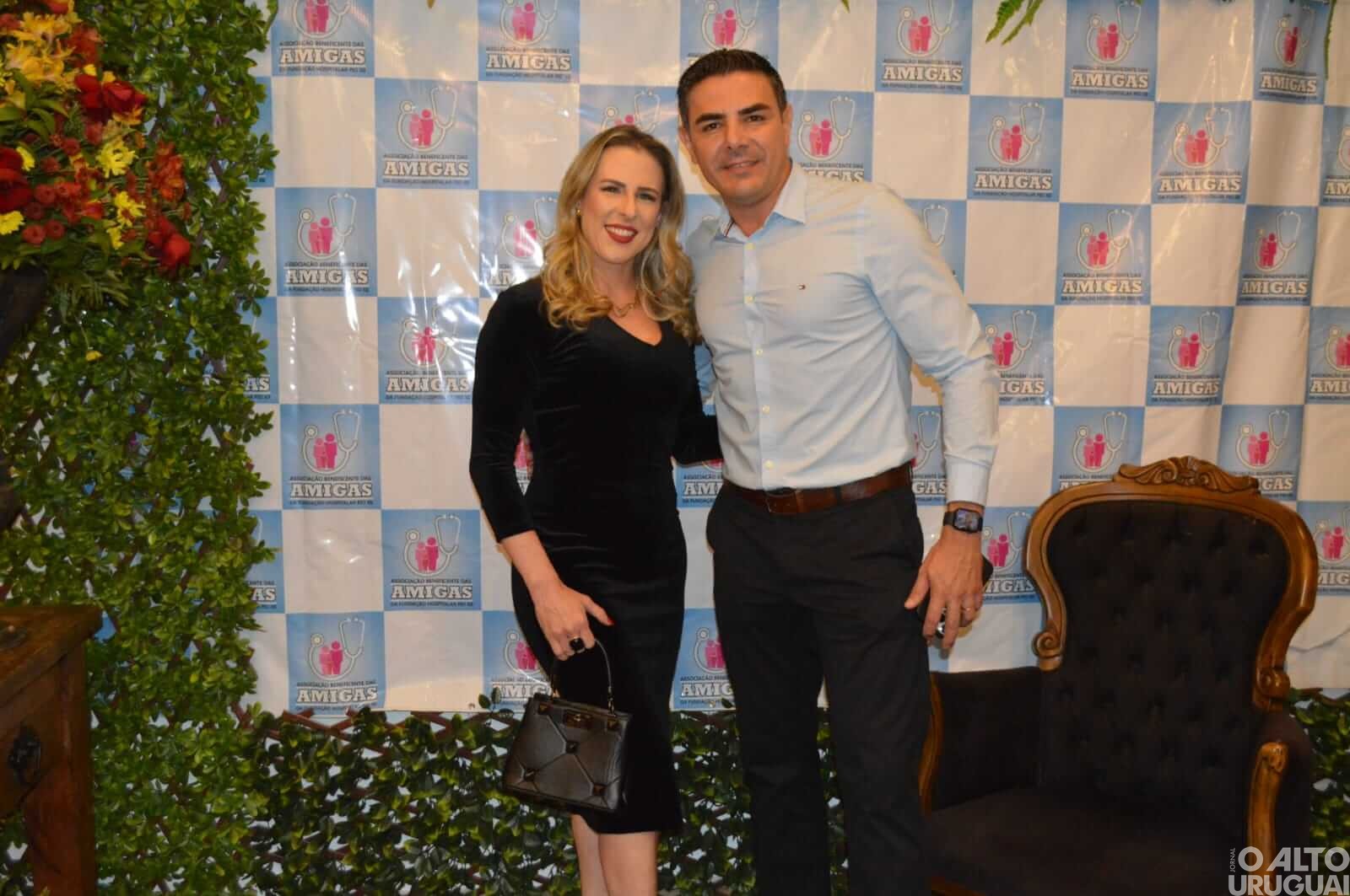 Jantar-dançante das Amigas do Hospital é realizado em Seberi