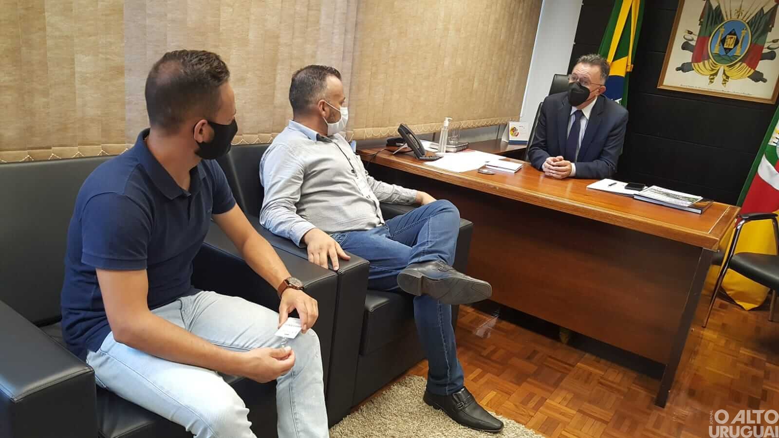 Palmitinho: Presidente da Assembleia Legislativa recebe prefeito e diretor de secretaria