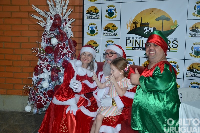 Pinhal recebe a comitiva do Papai Noel