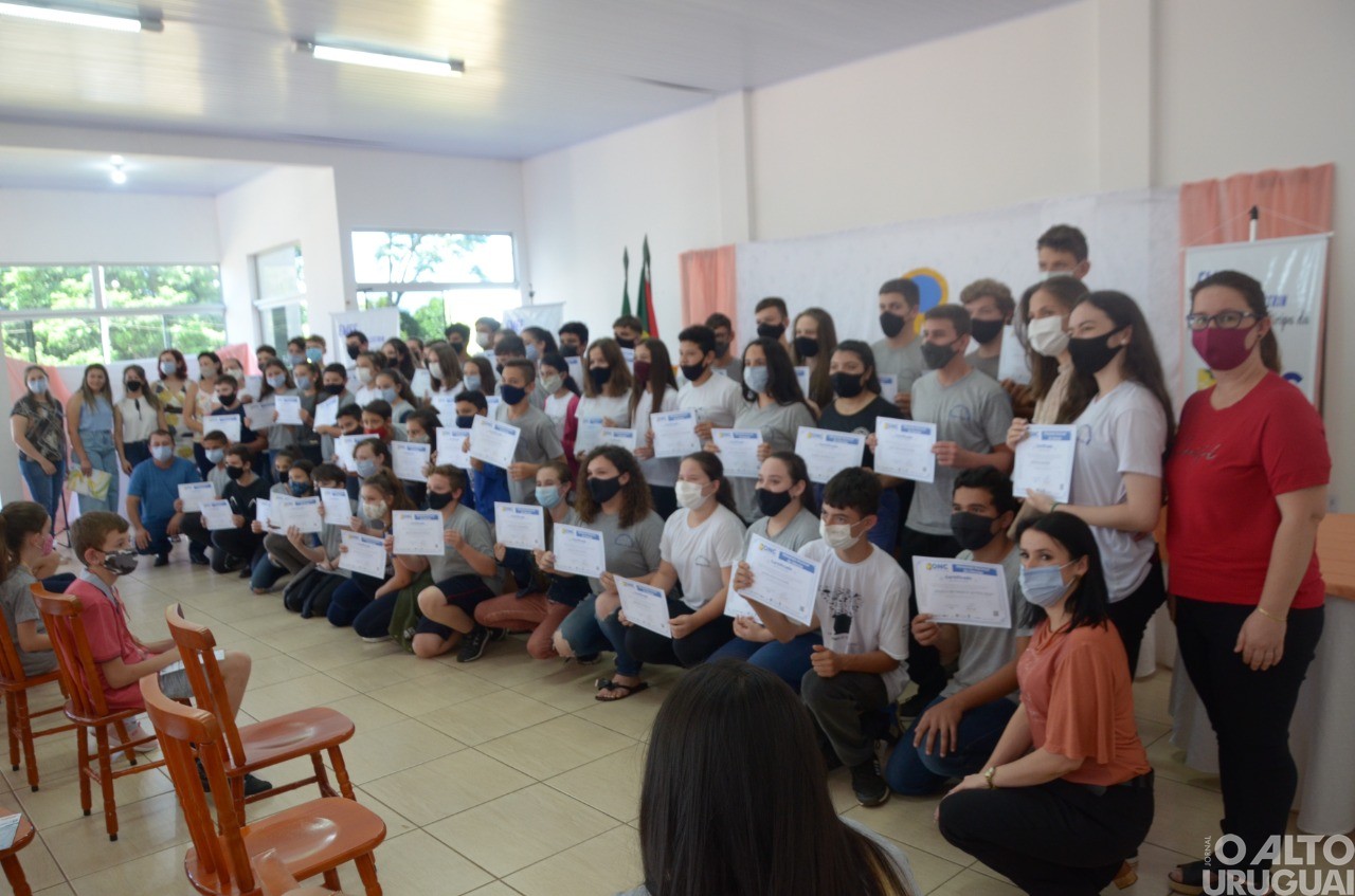 Estudantes são premiados em seis olimpíadas